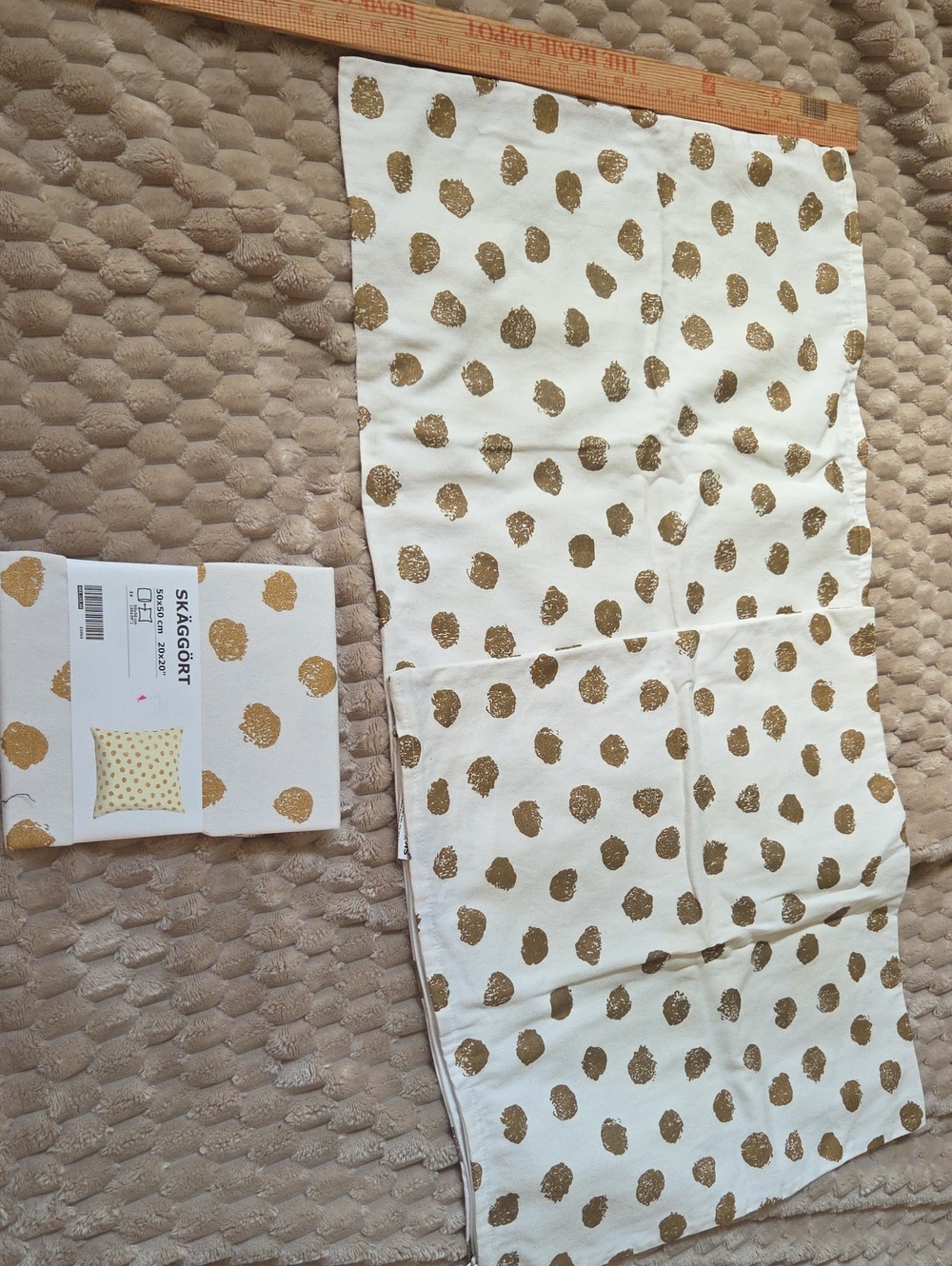 Pillow Case 20 X 20 Cream With Gold Dots Set Of 3